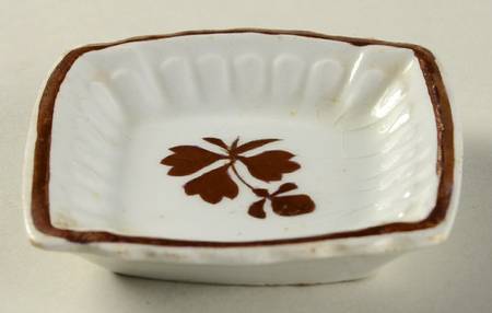 Tea Leaf Butter Pat