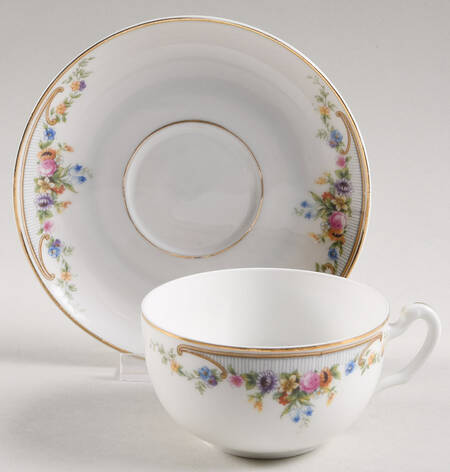 The Kenmore Flat Cup & Saucer Set