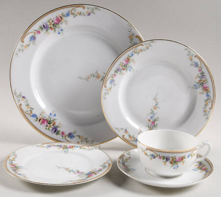 The Kenmore 5 Piece Place Setting