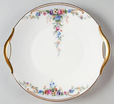 The Kenmore Handled Cake Plate