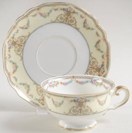 Lakewood Footed Cup & Saucer Set