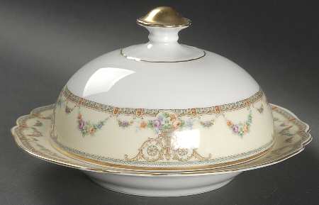 Lakewood Round Covered Butter with Strainer