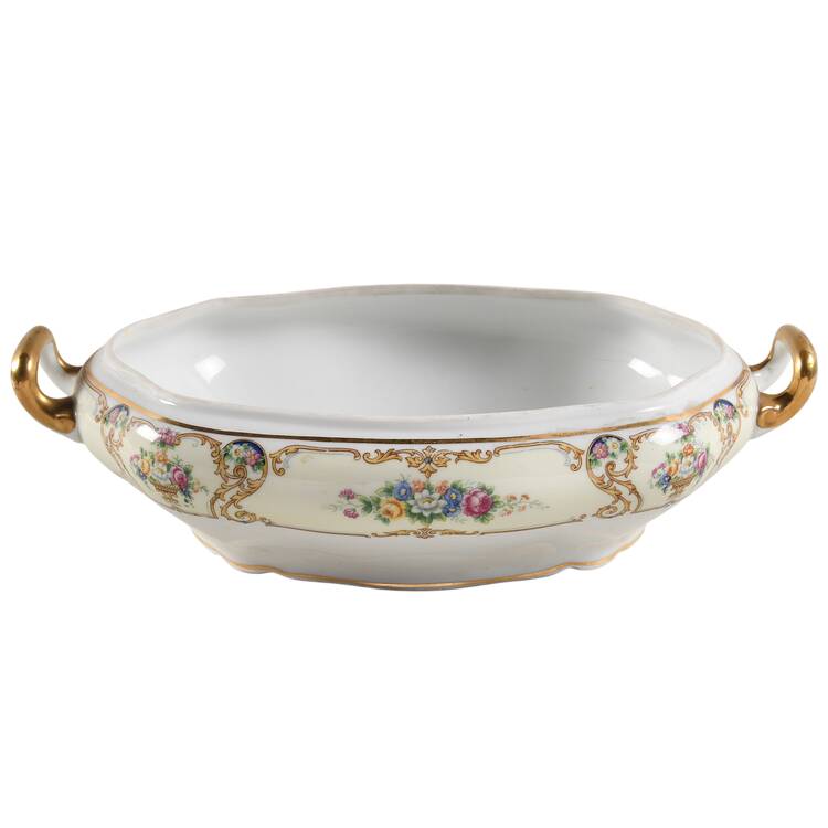 The Stirling Oval Vegetable No Lid by Paul Muller