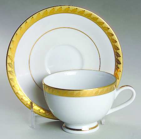 Golden Leaf Footed Cup & Saucer Set