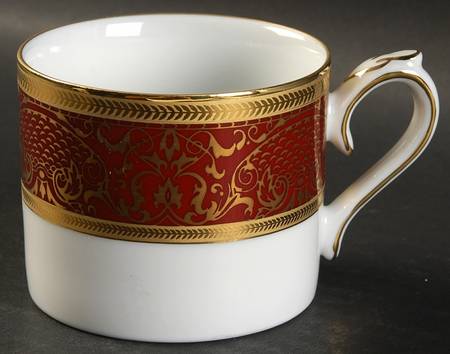 Pompadour Ruby Flat Cup