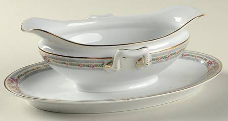 MUE50 Gravy Boat with Attached Underplate by Paul Muller