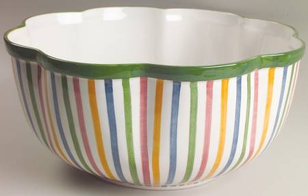 Harmony Scalloped Serving Bowl