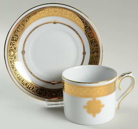 Appassionata Flat Cup & Saucer Set