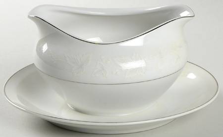 Danielle Gravy Boat with Attached Underplate