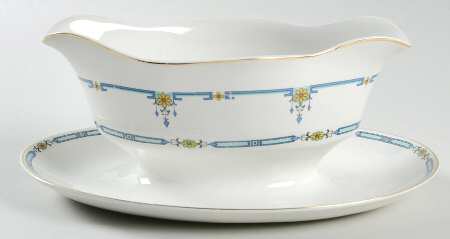Fairhaven Gravy Boat with Attached Underplate by Alfred Meakin