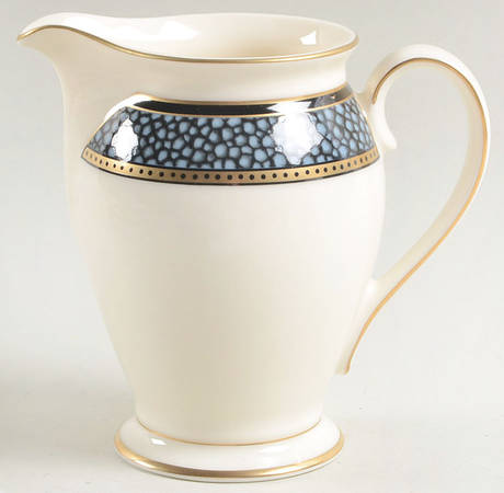Ebony Flair Creamer