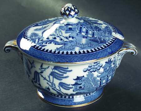 Blue Willow (Gold Trim) Sauce Boat & Lid by Minton