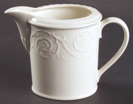 Plaza Lane Creamer