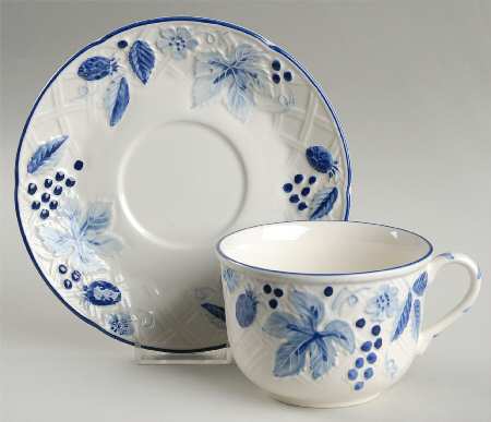 Berry Fling Jumbo Cup & Saucer Set