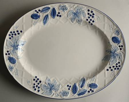 Berry Fling 15" Oval Serving Platter