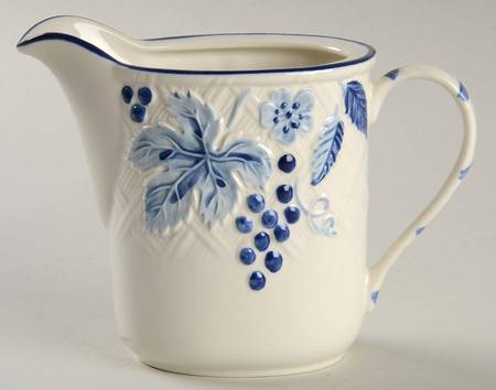 Berry Fling Creamer