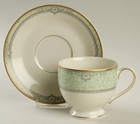 Emerald Park Footed Cup & Saucer Set