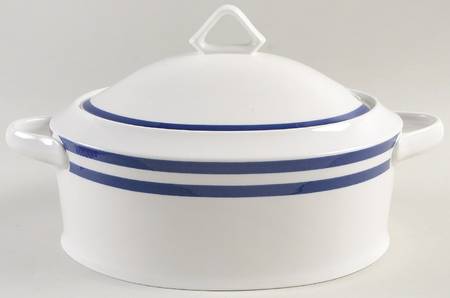 Indigo Track 3 Quart Oval Covered Casserole