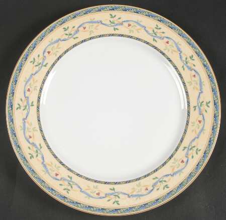 Castle Berry 12" Chop Plate (Round Platter)