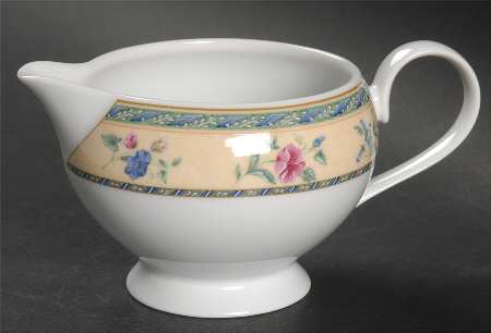 Castle Berry Creamer