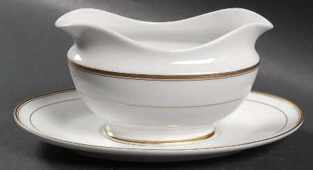 Classic Gold Gravy Boat & Underplate
