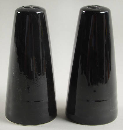 Onyx Salt & Pepper Set