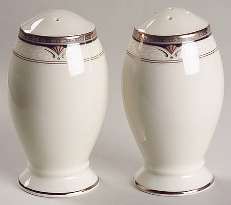 Silver Shells Salt & Pepper Set