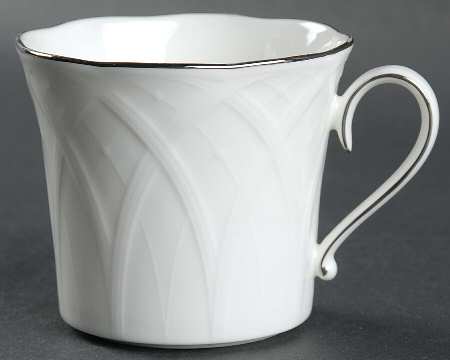 White House Platinum Flat Cup