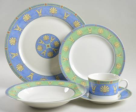 Hampton Court 5 Piece Place Setting