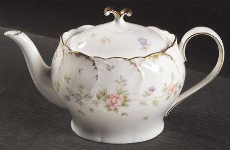 Endearment Tea/Coffee Pot & Lid