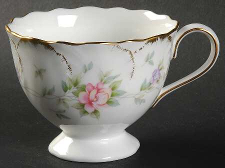 Endearment Footed Cup