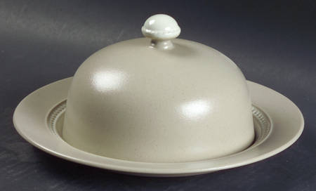Pebble Beach Round Covered Butter