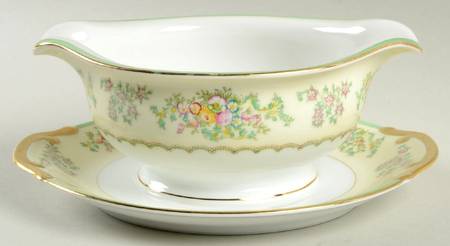 MEI515 Gravy Boat with Attached Underplate