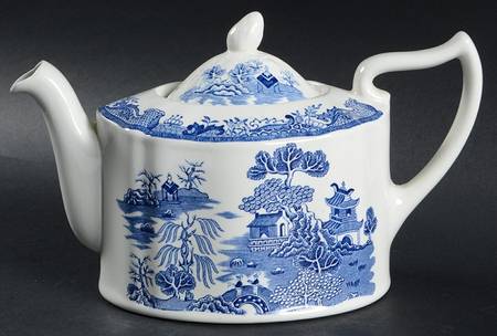 Willow Blue (Design Off Edge) Teapot & Lid