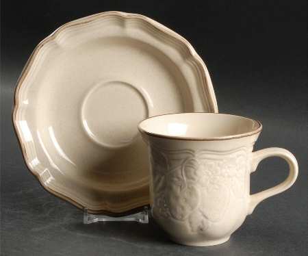 Vanilla Ice Flat Cup & Saucer Set