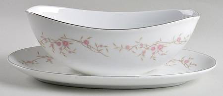 Arbor Rose Gravy Boat with Attached Underplate