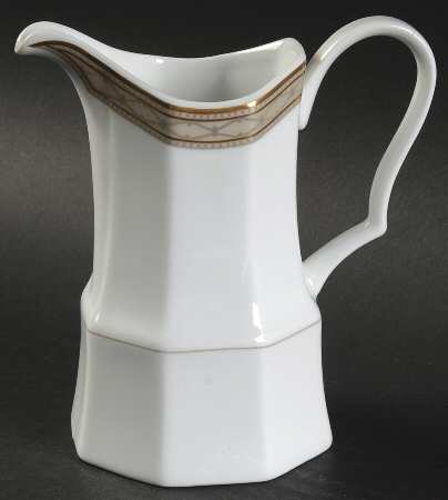 Tudor Row Creamer