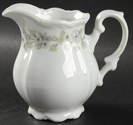 Bridal Veil Creamer