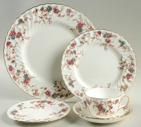 Ancestral (Wreath Backstamp) 5 Piece Place Setting