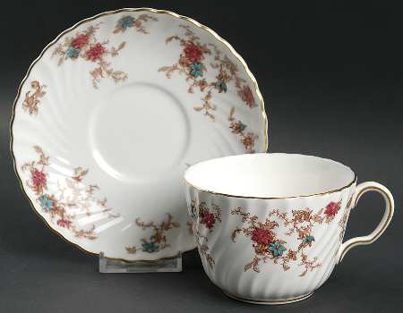 Ancestral (Wreath Backstamp) Oversized Cup & Saucer Set