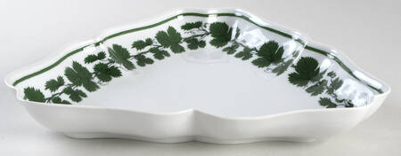Full Green Vine (Scalloped, No Trim) 10" Triangular Vegetable Bowl