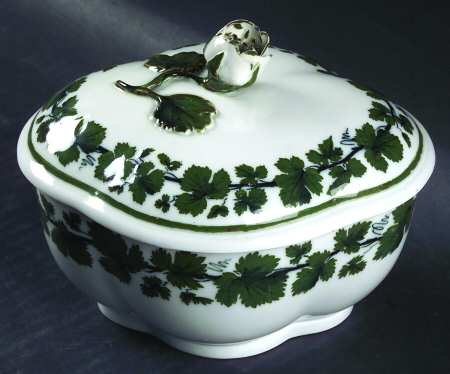 Full Green Vine (Scalloped, No Trim) Sugar Bowl & Lid
