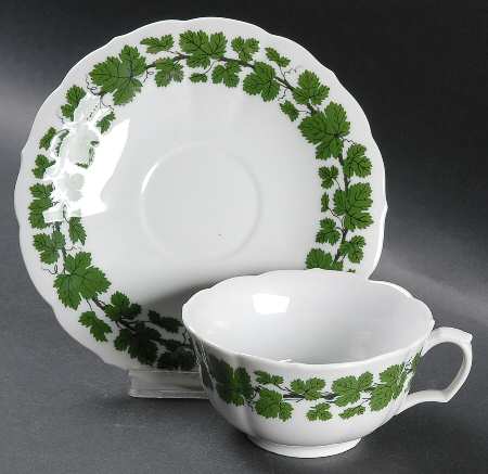 Full Green Vine (Scalloped, No Trim) Flat Cup & Saucer Set