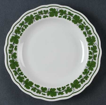 Full Green Vine (Scalloped, No Trim) Salad Plate
