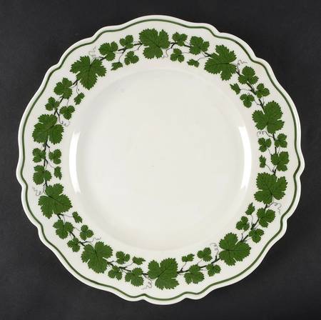 Full Green Vine (Scalloped, No Trim) Large Dinner Plate
