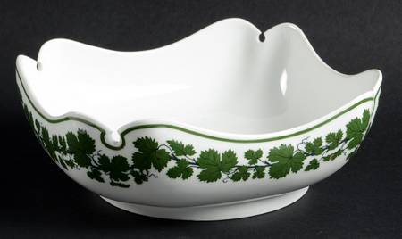 Full Green Vine (Scalloped, No Trim) 7" Square Bowl