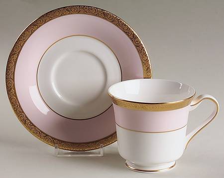 MAK1 Footed Cup & Saucer Set