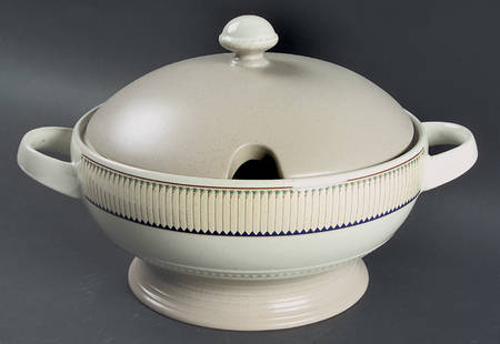 Libretto 2 Qt Round Covered Casserole