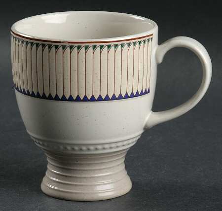 Libretto Footed Mug