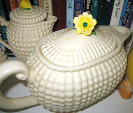 Hobnail Teapot & Lid